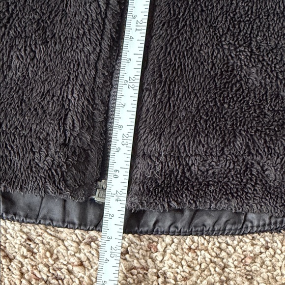 The North Face Black Full-Zip Jacket - Picture 6 of 10